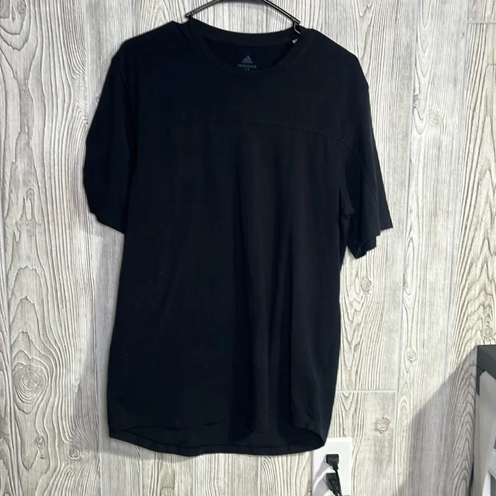 Men adidas tee black size medium